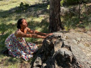 Christina Moses Instagram - i bow to earth who holds my feet firm and steady. to water spirit, giver of life—gentle and fierce loving guide. to tree, rock, mycelium, moss—our teachers, collaborators and companions.
✨in particular i bow to this land, to her stewards and to the earth keeper. 
thank you for taking such deep care. for creating the space and work for us to learn and commune. to deepen our relationship with nature and therefore ourselves. thank you for the fun. the laughter. the wild. the tears. the exuberant joy. the poetry and song. the fire. the sweat. the deep reflection. 
✨i bow to the tender roaring hearted women of return to source. 
@kendra_cunov thank you for the profound gift that is #returntosource 
💛