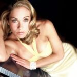 Christina Applegate Instagram - 💛