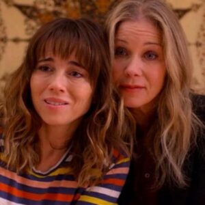 Christina Applegate Instagram - Emmy nominees Christina Applegate & Linda Cardellini said working on #DeadToMe made them feel like they’d known each other forever: “We were not two actresses working together; we were two women who understood each other”
.
.
#christinaapplegate #deadtome #kellybundy #lindacardellini #marriedwithchildren #netflix #jenharding #deadtomenetflix #judyhale #badmoms #albundy #edoneill #davidfaustino #budbundy #kathrynhahn #milakunis #friends #samanthawho #anchorman #kristenbell #comedy #upallnight #samanthanewly #amandabearse #movie #kateysagal #pegbundy #ssitcom