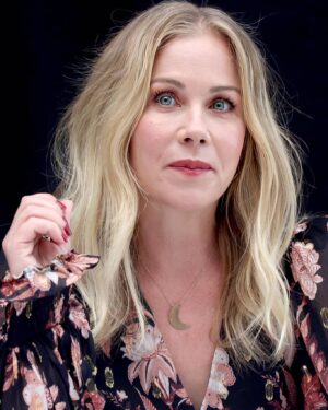 Christina Applegate Instagram - 🌙