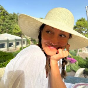 Christina Chang Instagram - Unfiltered photo, unfiltered joy 💛🇮🇹
Have an awesome weekend, y’all! 
#amalficoast #italy #joy