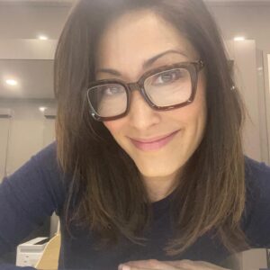 Christina Chang Instagram - Haircut Tuesday is not a thing… yet. 
(Shout out to @jaymaydub for the ✂️ love!) 
#LimGetsATrim #beforeandafter #thegooddoctor #thanksnancy