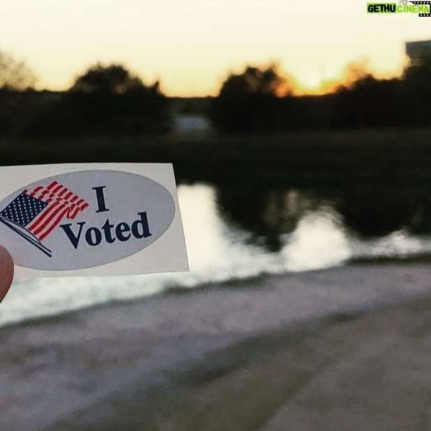 Christina Chang Instagram - There’s still time. And if you’re standing in a long line waiting to cast your vote, feel the support of all of us there with you. It’s important to get it done! 💪🏽 🇺🇸 #vote #vote2020 #electionday #america #unitedstates