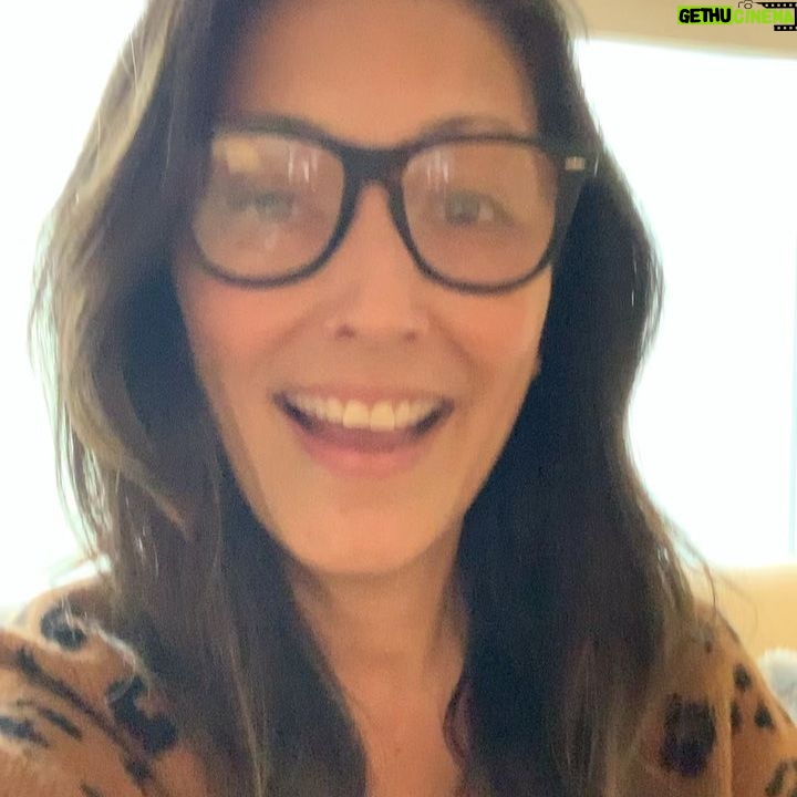 Christina Chang Instagram - I voted today! ✌🏽 If you’re an American living abroad, go to the link in my bio and request a ballot! It’s not too late to exercise your privilege and right to help shape your future 🇺🇸 @votefromabroad thanks to @fionagubelmann @amerikaintl • • •#votefromabroad #voteearly #vote #vote2020 #ivoted