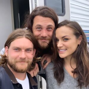 Christina Ochoa Instagram - Guess who said what? 😝

1- “I'm the nice one.”

2- “This is what it's all about. Us having each other's backs and handling our own shit.” 

3- “You've always known who I am.”

@animalkingdomtnt
#CodyFam
#Crenn