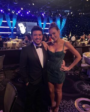 Christina Ochoa Instagram - Gracias @joeylchavez for a wonderful evening full of joy, honoring @participant and Scarlett Johansson @am_cinematheque. I felt like a playful “Tinkerbell” and laughed all night. @tmf217 thanks for letting me borrow your smokin’ hot James Bond. 🤵🏽🧚‍♂️