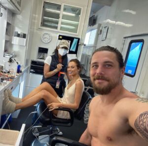 Christina Ochoa Instagram - Make-up notes on Monday mornings: “Bruised, cut, scraped, disheveled, banged-up, high, wet, dirty, tattooed, hospitalized, bleeding, under-eye bags, wasted, sweaty, dirty, beat-up, OD’d, sunburnt…” 

@animalkingdomtnt Show finale, this Sunday, on @tntdrama. #bts #ImNotCryingYoureCrying