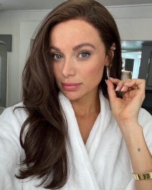 Christina Ochoa Instagram -  👷🏽‍♀️