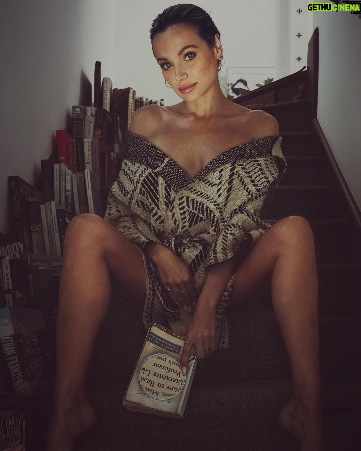 Christina Ochoa - 8.2K Likes - 𝖯𝖨𝖢𝖪𝖸... 📚
Dir: @thebadzebra
@diliana_deltcheva
MU: @jenichua
Styling: @moloveyourwork7
Thx: @ig_of_kg @jessicalheath @biossance d.o.lan.ja.d