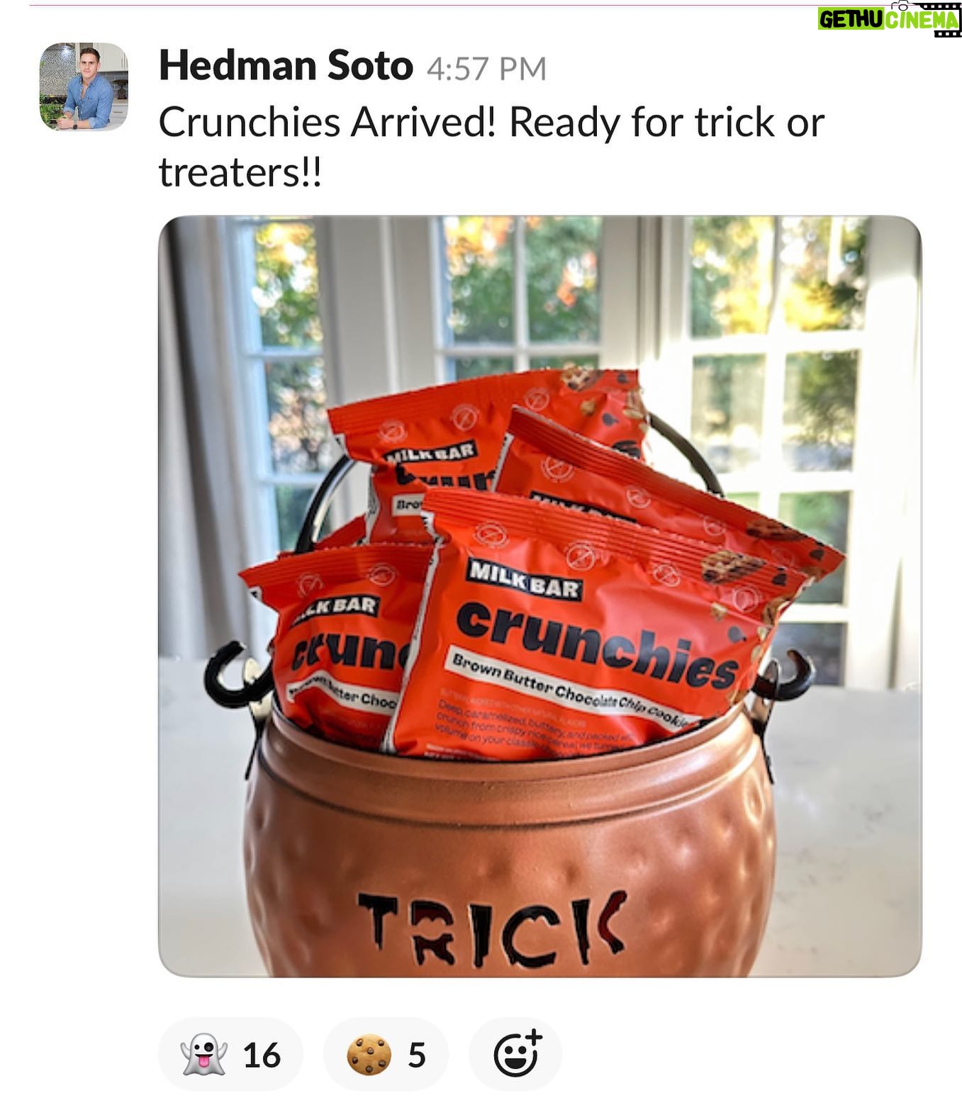 Christina Tosi Instagram - 🔥💯🎃 moves from the @milkbarstore team - 🔗 to crunchy cookies snack packs on Amazon in bio!