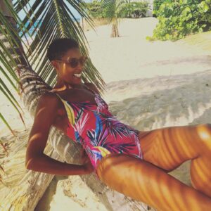Christine Adams Instagram - Life’s too short to spend  scrolling through other people’s lives. 🌴🇵🇷🙏🏾❤️ #unplug #stopscrolling #reallife #lifeisbeautiful #puertorico #fillyourcup #blacklightning @villamontanabeachresort