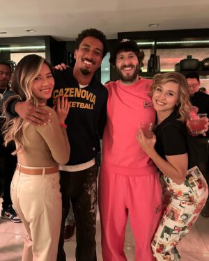 Christine Ko Instagram - Y’all watched the finale? 💘