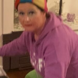 Christine Koht Instagram - Støvsuger-øvelse, det er min favoritt. 
Det gjør jeg faktisk hver dag, for da slipper jeg å gå på treningsstudio. 
Her får dere 2 øvelser,gjør det nå i kveld, og jeg kan love at du blir populær💪

Åååå, nå er det 2 dager igjen til det smeller med show❣️❣️❣️
Fredag 26. januar - Elvespeilet Porsgrunn
31.Januar - Nøtterøy kulturhus
4. Februar - Bølgen kulturhus, Larvik
9. Februar - Festiviteten Haugesund 
15. Februar - Kolben kulturhus, Kolbotn
17. Februar - Parkteatret, Moss
29. Februar - Askim kulturhus
8. Mars - Asker kulturhus
( bill kan kjøpes på nettsiden til alle kulturhus) 🩷 «Koht på Liv og Død»