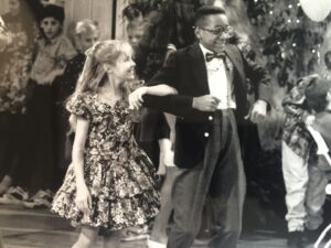 Christine Lakin Instagram - This one was a core memory. 😍🤓

Episode 2 of @keananandlakin is out now. “I Hate A Scoop Neck to This Day” discusses SBS Ep. “The Dance” guest starring the incredible @jaleelwhite 
Links in bio!
.
Hosted by #stacykeanan and @yolakin 
Produced by @stevenraymorris