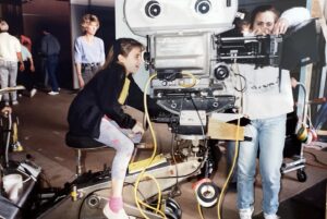 Christine Lakin Instagram - 1991 #BTS of the “Step By Step” pilot. These jog any memories!? Episode 1 out now @keananandlakin 🎞️