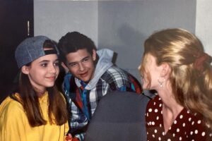 Christine Lakin Instagram - 1991 #BTS of the “Step By Step” pilot. These jog any memories!? Episode 1 out now @keananandlakin 🎞️