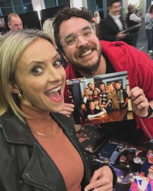 Christine Lakin Instagram - Such a fun weekend at the @hollywoodshow1 seeing @therealpduffy @therealsashamitchell and #stacykeanan! Can’t wait for @90scon in a few weeks 🎉 shout out to @stevenraymorris who came to hang! 
Should we podcast on @keananandlakin at 90s con? 🤔