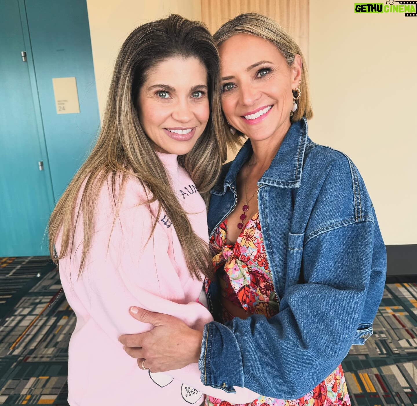 Christine Lakin - 9.9K Likes - Such a fun weekend of fans, fam and friends. My heart is full! 🥰 90s Con is Kind of like a HS reunion where you can’t wait to see everyone again- capped off with a beautiful and memorable birthday dinner for Dad #2, the one and only @therealpduffy ☘️ Thank you @jasonmarsden 🙏🏼 and @thecapitalgrille for an epic evening and @thats4ent for a great event 🙌🏼 Would you come see us next time??