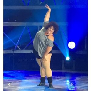 Christine Morency Instagram - 👯‍♂️ 100% Flashdance. 👯‍♂️

EXCUSEZ-MOI LES JARRETS, PARDON!?! 😍💥

FAT. FIERCE. FORTE. FIÈRE. 

Merci. BONSOIR! 🤘🏻💣💥