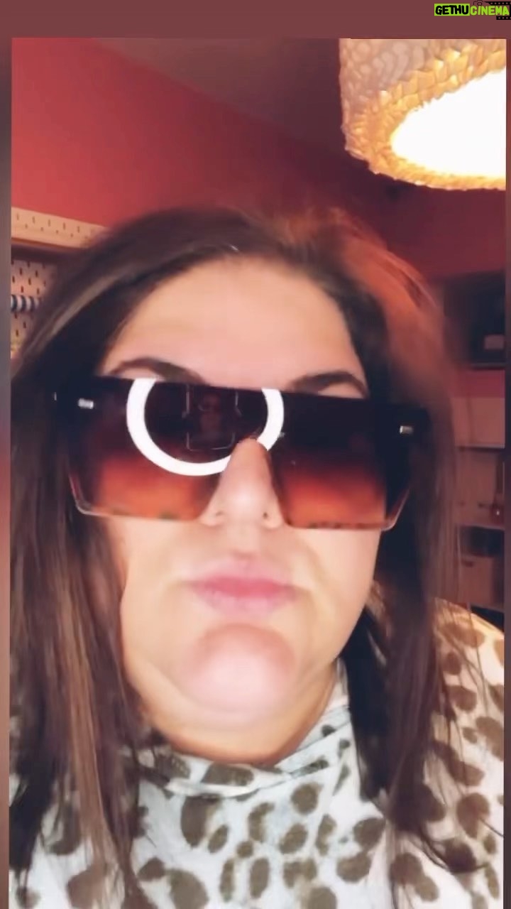 Christine Morency - 8.2K Likes - @arnaudsoly pis @koriassreal on vient de régler votre diss.
Les chubby’s ont gagné.
#ToutouneVictoire #ToutouneDeResto