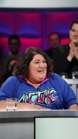 Christine Morency Instagram - «La grossophobie c’est la seule forme de méchanceté qui est encore autant acceptée» -Christine Morency 

#TLMEP #christinemorency #grossophobie