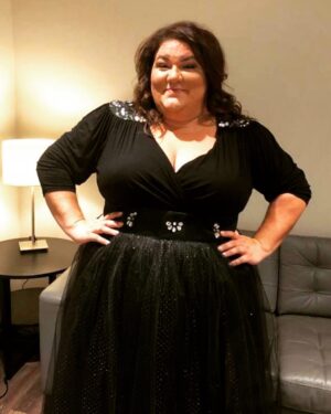 Christine Morency Instagram - CHAUUUUUUDASSE! 🥰

Un kit fait sur mesure par Charlyne Guay ♥️

#BeauBeubétoilée ✨ #FeelToé #Sexsé #PromisMaEnRevenirUnJourDeCetteSoiréeLà 😂🥹😍