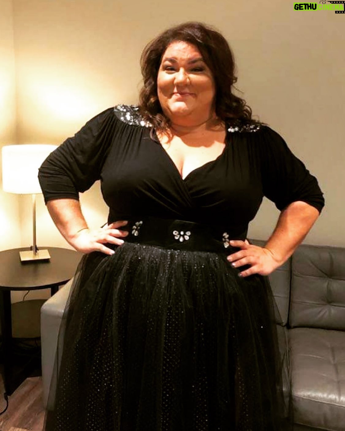 Christine Morency - 5.4K Likes - CHAUUUUUUDASSE! 🥰
Un kit fait sur mesure par Charlyne Guay ♥️
#BeauBeubétoilée ✨ #FeelToé #Sexsé #PromisMaEnRevenirUnJourDeCetteSoiréeLà 😂🥹😍