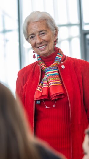 Christine Lagarde Instagram - I was happy to meet the students who attended this year’s IT Girls Bootcamp at our office in Frankfurt.

It is so important that young women today, who will be the leaders of tomorrow, are exposed to the many opportunities that the world has to offer – including in Science, Technology, Engineering and Mathematics. 

We therefore took some time to talk about their future studies and possible career paths at the ECB.