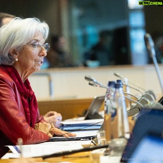 Christine Lagarde Instagram - 🇪🇺 I was in Brussels for my last regular hearing with members of the @europeanparliament’s ECON Committee before the end of their term. I thanked them for the constructive discussions over the past years. During the meeting we talked about the euro area economic outlook, the @europeancentralbank’s latest monetary policy decisions and the first 25 years of the euro.