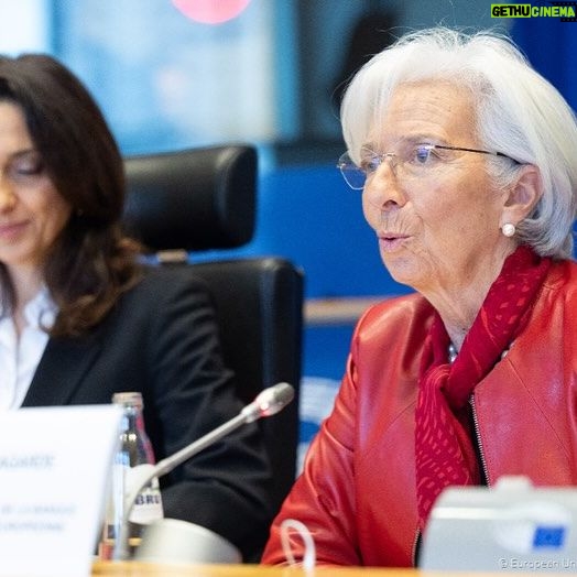 Christine Lagarde Instagram - 🇪🇺 I was in Brussels for my last regular hearing with members of the @europeanparliament’s ECON Committee before the end of their term. I thanked them for the constructive discussions over the past years. During the meeting we talked about the euro area economic outlook, the @europeancentralbank’s latest monetary policy decisions and the first 25 years of the euro.