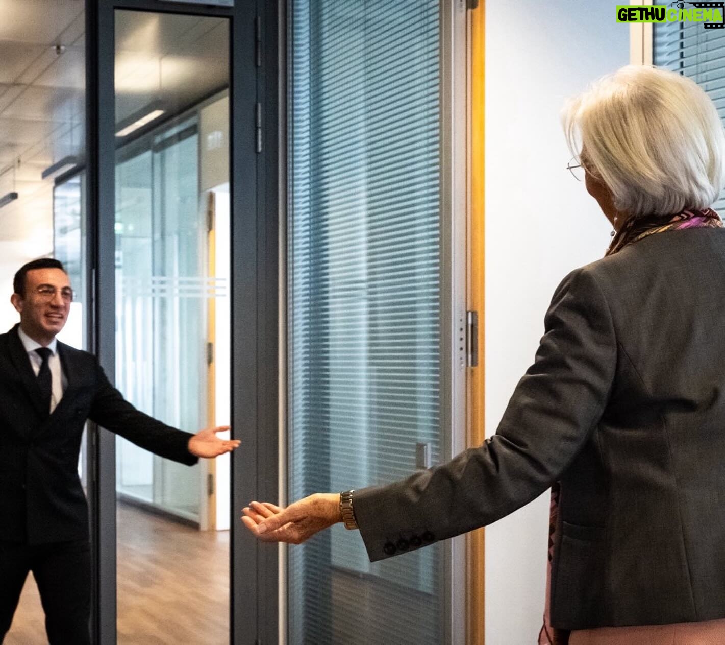 Christine Lagarde Instagram - I was happy to welcome Mike Josef, the Lord Mayor of the City of Frankfurt am Main, to our main building this afternoon. These meetings give us the opportunity to discuss our common priorities.