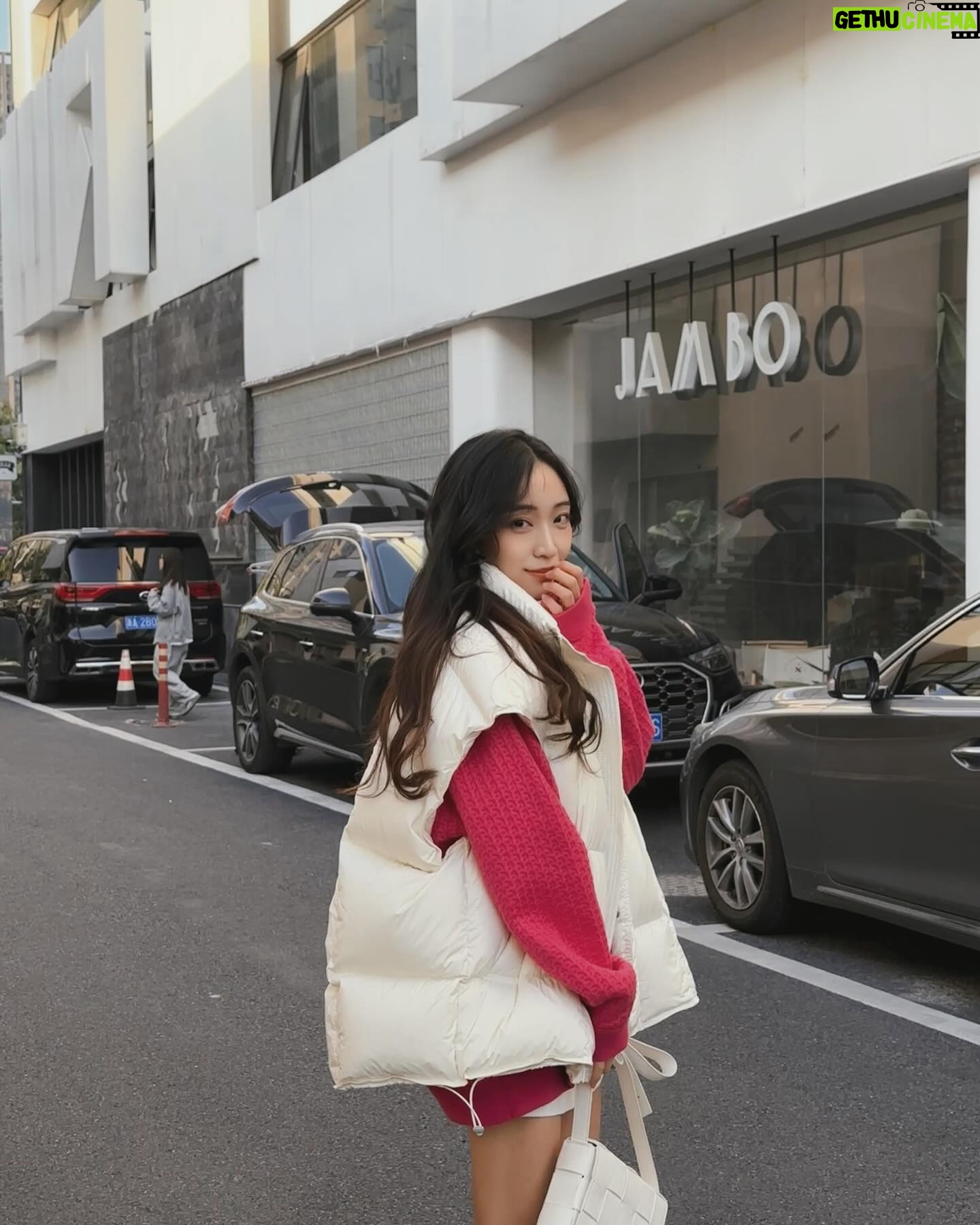 Christine Lo - 3 Likes - 2023殺青
2024開工啦

#保持可愛
OOTD @jgg19931129