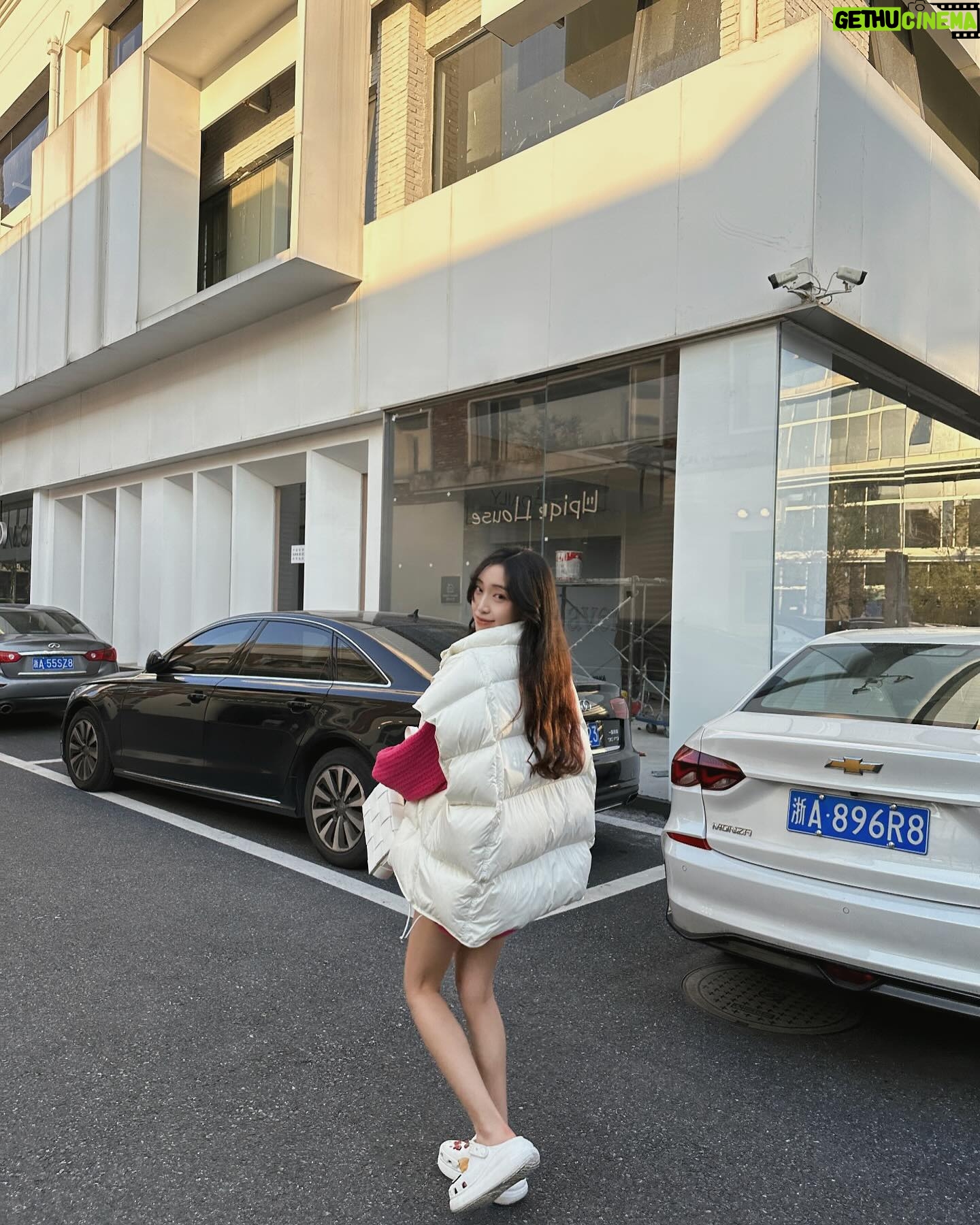 Christine Lo - 3 Likes - 2023殺青
2024開工啦

#保持可愛
OOTD @jgg19931129