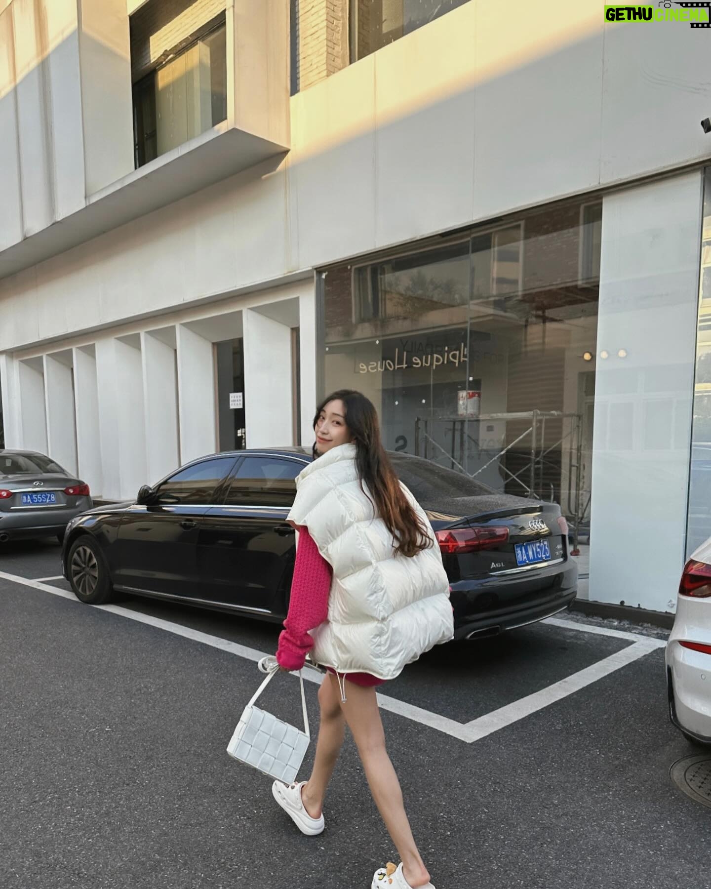 Christine Lo - 3 Likes - 2023殺青
2024開工啦

#保持可愛
OOTD @jgg19931129