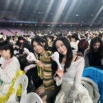 Christine Lo Instagram - 兩個禮拜前的最近 #琦俐蹲下