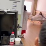 Christine Lo Instagram – 終於演到瘋子
披頭散髮
光腳丫子亂跑
髒兮兮的

好 開 心
🤣🤣