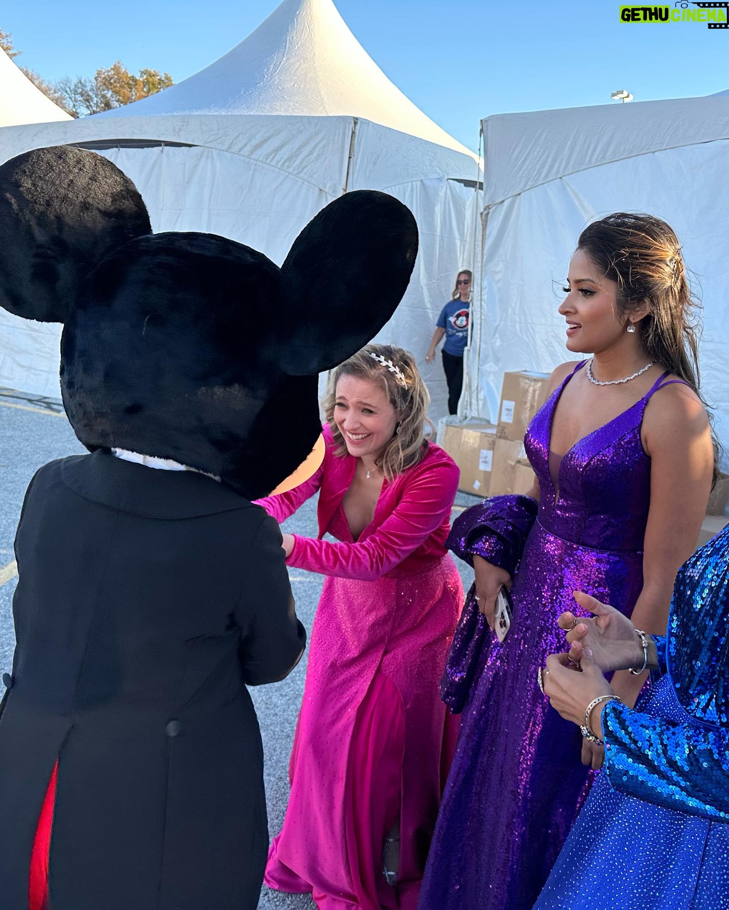 Christy Altomare - 19.9K Likes - I met him … I finally met him… and it was everything I dreamed and more…my heart 💕 🥹🙃😉@thedisneyprincesses @iamsusanegan @shoba_narayan @syndeewinters @disneyconcerts