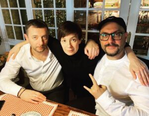 Chulpan Khamatova Instagram - Мои друзья! @alexey_agranovich @kirillserebrennikov Творим! Для фонда @gift_of_life_charity