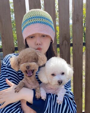 Chung Yoon-hye Instagram - 🐶🐾💖#내사랑들