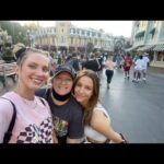Ciara Hanna Instagram – I can still smell the popcorn. 
#disneyland #californiaadventure #starwars #summer #harrystyles