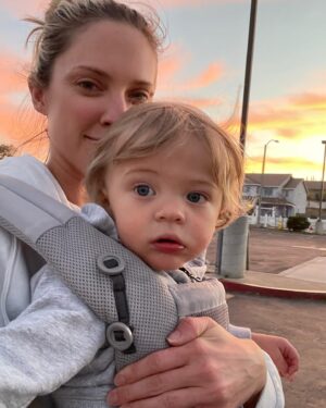 Ciara Hanna Instagram - Sunset walks with Bink 💙👩‍👦
