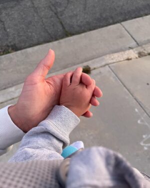 Ciara Hanna Instagram - Sunset walks with Bink 💙👩‍👦