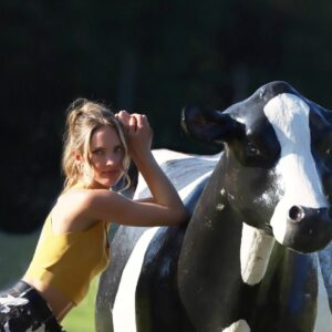 Ciara Hanna Instagram - Mooooove over 2023… 
2024 is officially in session.