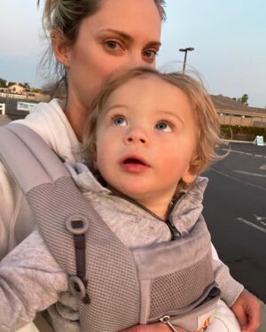Ciara Hanna Instagram - Sunset walks with Bink 💙👩‍👦