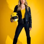Ciara Hanna Instagram - Who’s ready for some more “Gia” ? 💛 #powerrangers