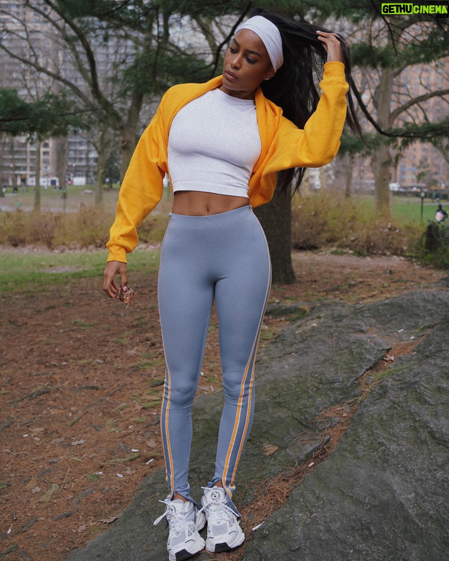 Ciara Miller Instagram - one of my pet peeves is when my ankles are cold. So I like flared yoga pants in colder months because it makes me feel like they’re safe. Or I have to wear socks to cover them to keep them warm. Because I feel like if they get too cold they might break (like I might chip my lateral malleolus on something if they’re not kept at the right temperature )… slightly irrational.