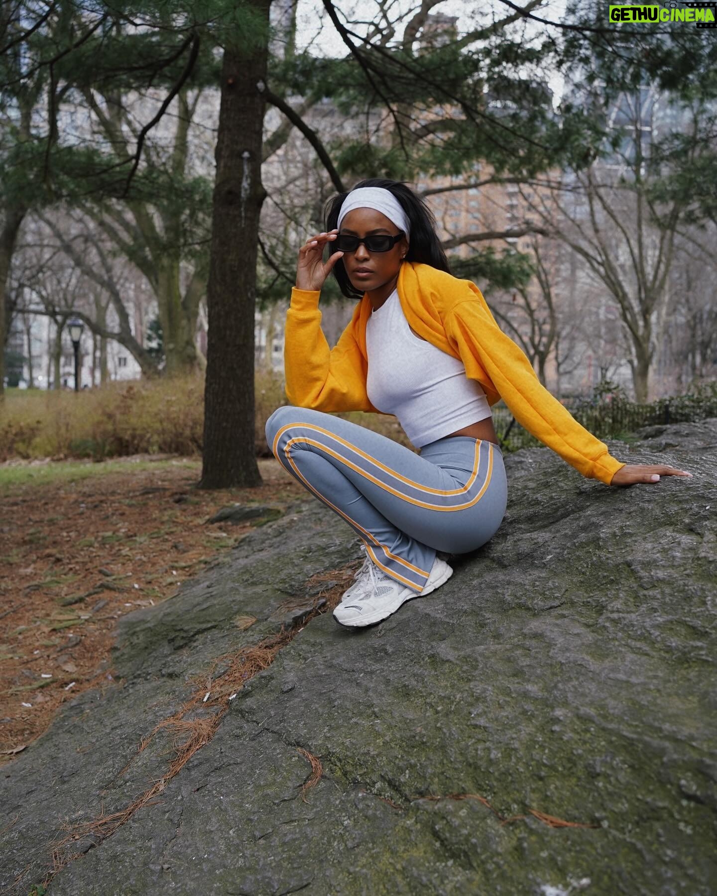 Ciara Miller Instagram - one of my pet peeves is when my ankles are cold. So I like flared yoga pants in colder months because it makes me feel like they’re safe. Or I have to wear socks to cover them to keep them warm. Because I feel like if they get too cold they might break (like I might chip my lateral malleolus on something if they’re not kept at the right temperature )… slightly irrational.