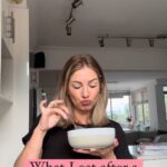 Cici Coleman Instagram - It was going so well… 😅 I tend to switch up my lunch, depending on what type of training I’ve done. Today was strength training, which I find I’m always ravenous afterwards. So, I try to get in as much protein as possible to keep me full. This means in the late afternoon, I’m less likely to snack. In this dish I had; 2 x eggs 1 x egg white Tin of tuna spring onion Red pepper Spinach Light mayo I blended the spinach and egg together to create a green omelette. As you’ll see by the end presentation isn’t my strong point. This is an ideal after-training meal. @cici_onlinecoaching