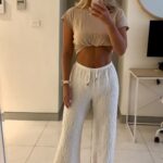 Cici Coleman Instagram - Let me quickly explain why rest and recovery is so important. Each time you train you cause microtears in the muscle which need time to recover; this done over long periods of time without rest can cause injury. Injury means little or no training, meaning no stress relief, decreased endorphins so our mood drops & shite sleep due to unused energy. Trust me, you wanna try an avoid injury as much as possible because it’s so very boring. Listening to your body when it needs a night off is ultimate self love. If you have been training for a while and it has become a part of your lifestyle, you will not undo your progress by having an evening or weekend off. And if you are exercising regularly, eating a balanced diet and feel like you have plateaud with your training, maybe you what you actually need is rest. . There have been moment in my training when I’ve been in a healthily calorie deficit, training my arse off but not able to progress or lose any more weight. When this has happened, my coach programmed a week off for me, the only thing I was allowed to do was walk. I hated it at the time but my god did I come back the following week with some fire. I smashed a a PB and then was able to get down to my goal weight. If you are told to rest, REST! This does not mean you switch your gym session for power yoga, it means chill the f out and watch some Netflix, especially if you are injured. @cici_onlinecoaching You will not regret your rest but you will your injury.