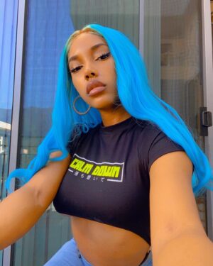 Ciera Angelia Instagram - I’m going back to blue on my next vacation, I look like a whole new bih🧞‍♂️